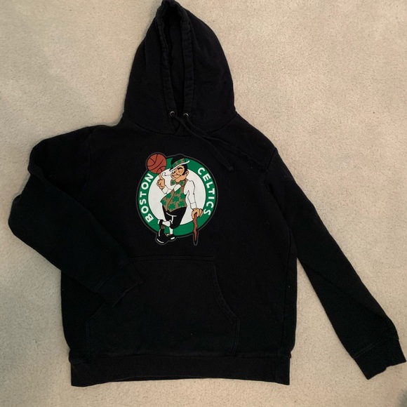 Fanatics Tops - Boston Celtics sweatshirt